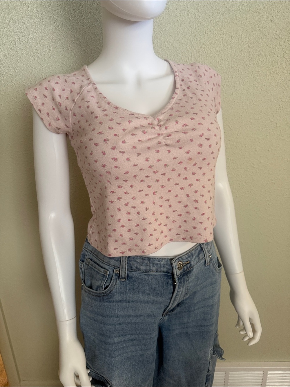 Women's Pink Floral Cap-Sleeve Crop Top